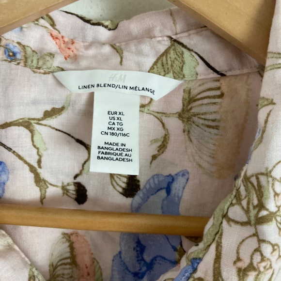 H&M women’s floral linen blend button up shirt - Picture 2 of 7